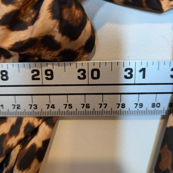 NWT TORRID Outerwear Leopard Zip Up Draw String Longer Rain Jacket Plus Size 6X - Picture 9 of 10